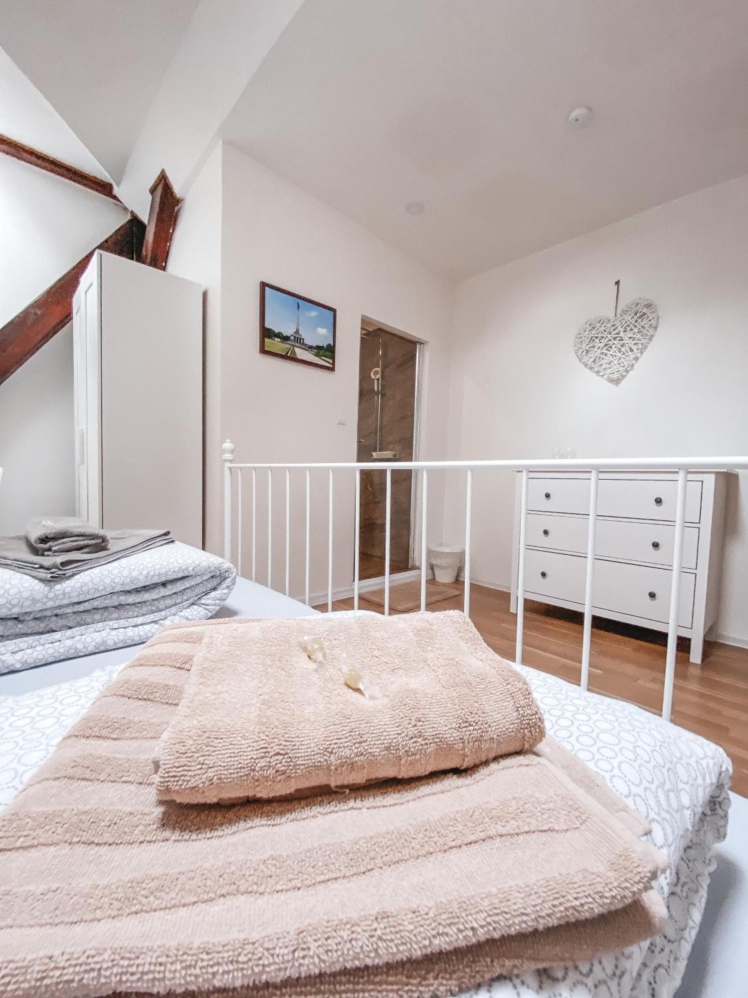 Blue Lotus Apartments Bratislava Dış mekan fotoğraf