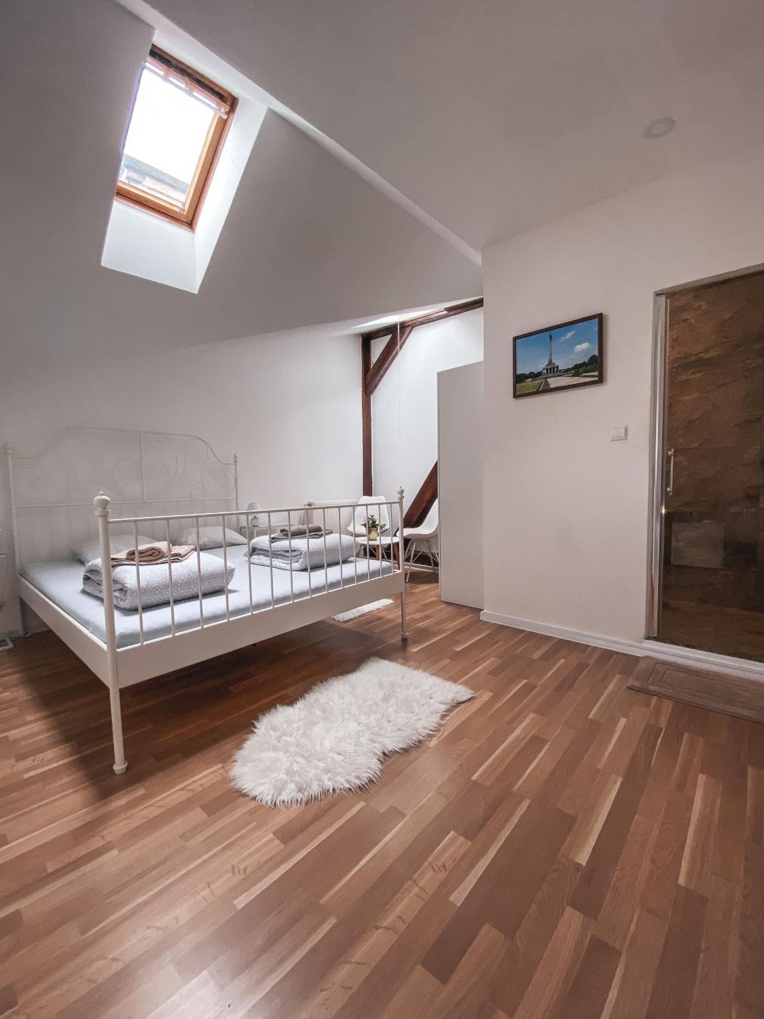 Blue Lotus Apartments Bratislava Dış mekan fotoğraf