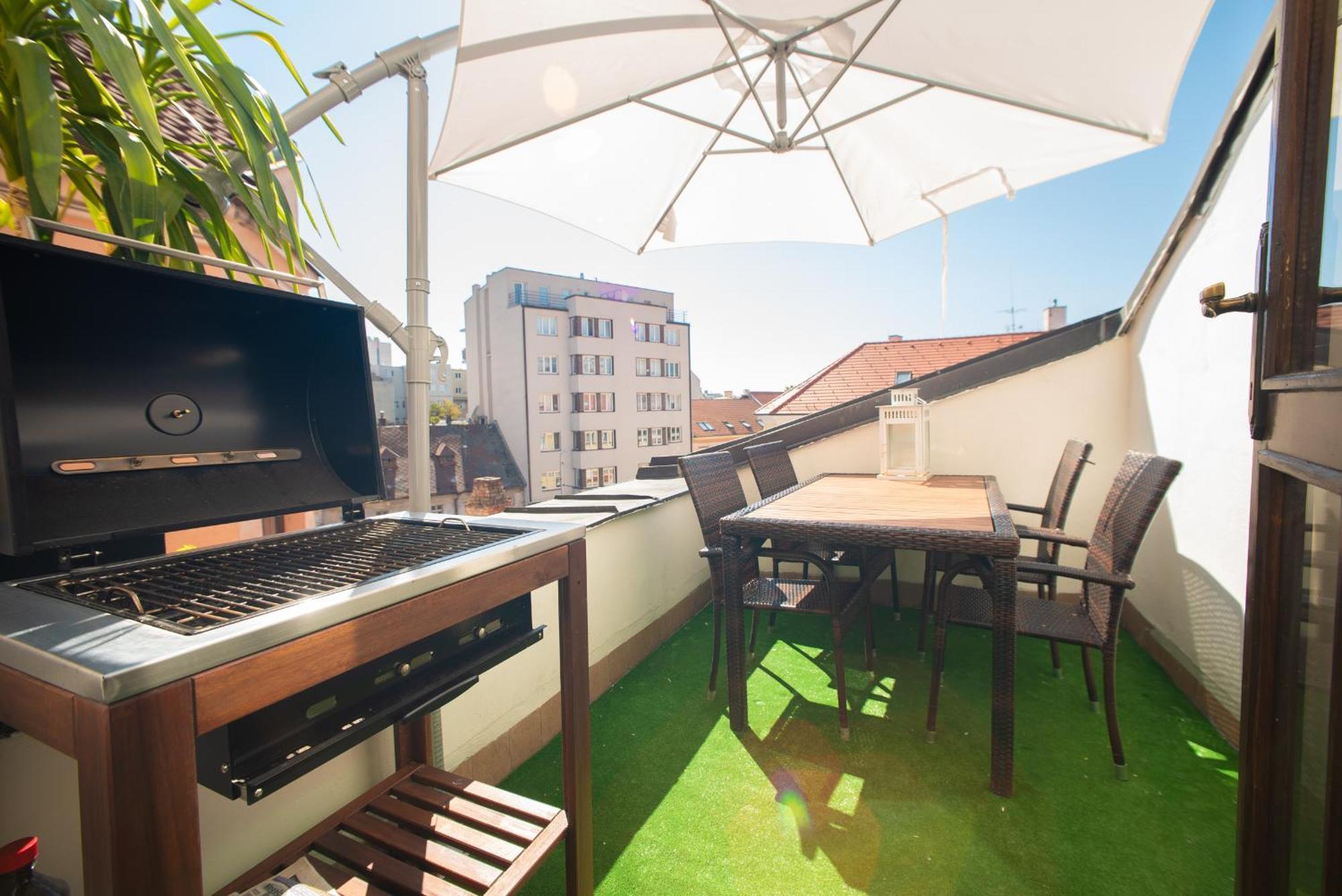 Blue Lotus Apartments Bratislava Dış mekan fotoğraf